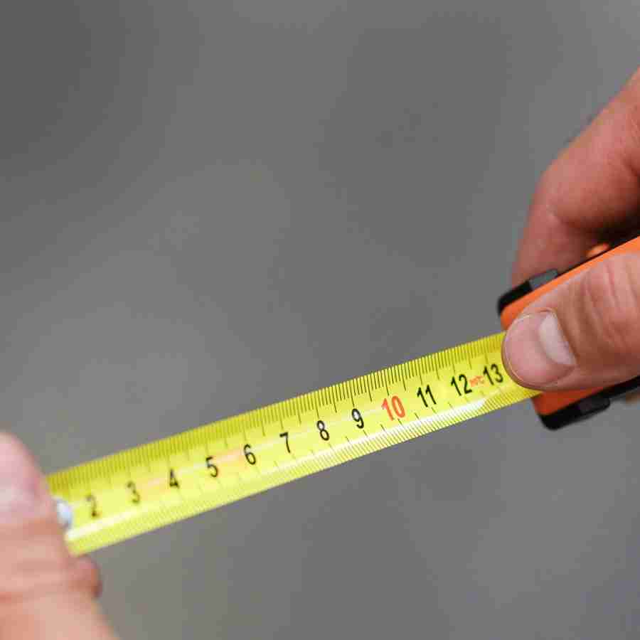 a tape measure in centimeters